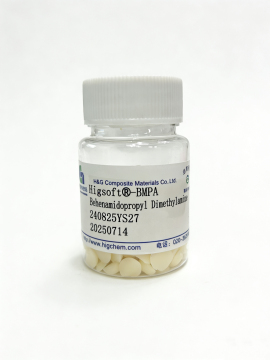 Agent revitalisant capillaire cationique doux