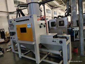 Iron parts sandblasting machine
