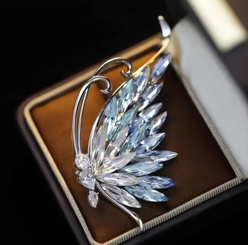 Zircon luxury elegant crystal butterfly brooch
