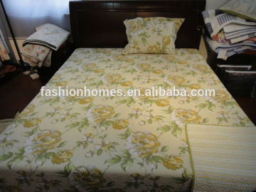 Flower Print Down Microfiber Quilt/Bedspread