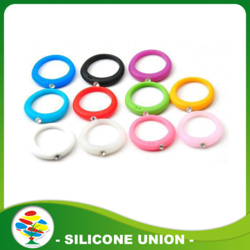 Bunte kundenspezifische Silikon-Ringe mit Diamind