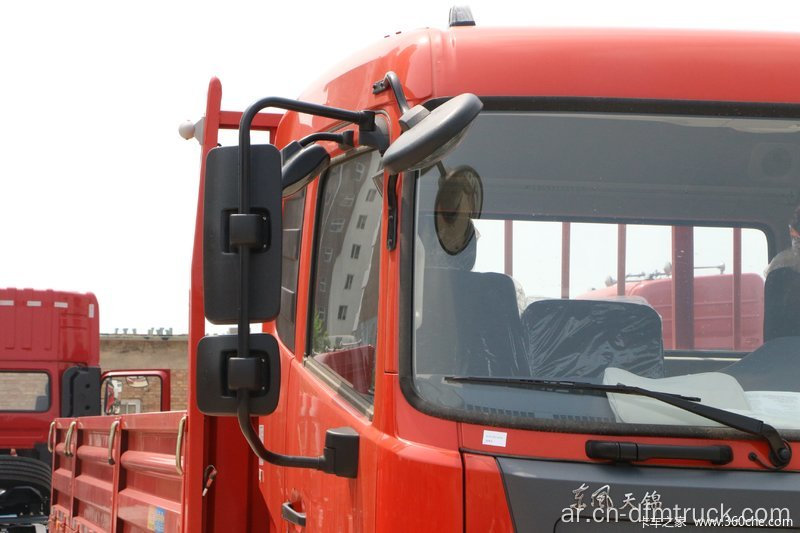 شاحنة شحن Dongfeng Light مع دليل