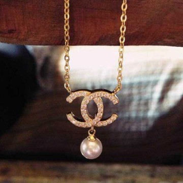 AAA8-9MM Natural Freshwater Pearl Pendant Fashion double C PP066