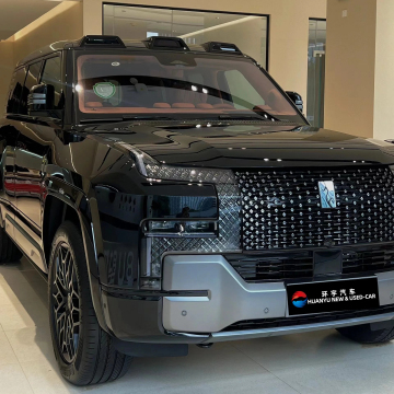 2024 BYD Yangwang U8: New Off-road Electric SUV 4x4 with 5 Doors and 5 Seats