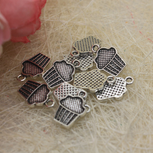 Antique Alloy Cake Charms Antique Cupcake Pendants For DIY Necklace Bracelet Jewelry Making