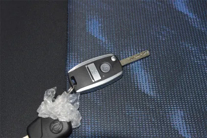 Brand New Cheap Price Dongfeng Yufeng Mini Diesel Van with LED and Leather
