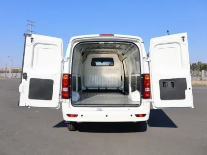 Pure Electric Commercial Van Electric Mini van 2024 Hot Selling Mini Bus
