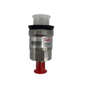 Danfoss 060G0090 AKS 32R Pressure Transmitter: Refrigeration and Heat Exchange Parts for -1.00 to 34.00 Bar Range