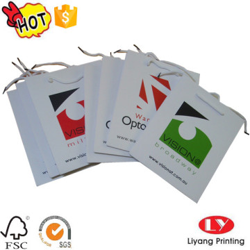 Hot Customized White Paper Packaging Bag with Handle