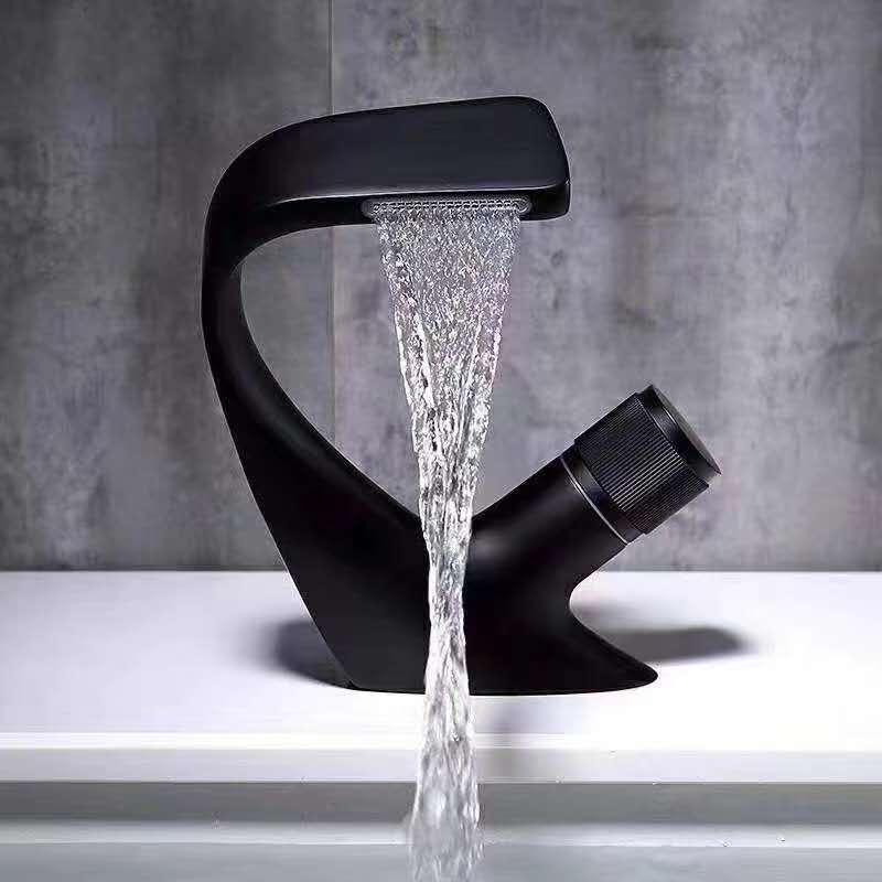 New Style Einhand Bad Messing Wasser Waschbecken Wasserhahn