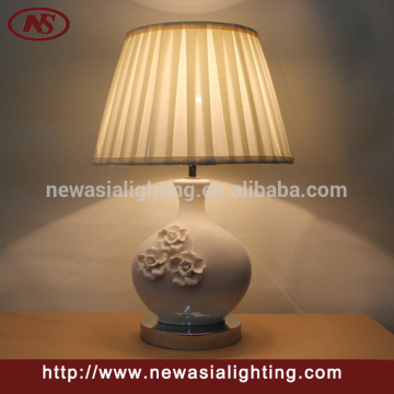Carvde ceramic table lamp/Flower ceramic table lamp