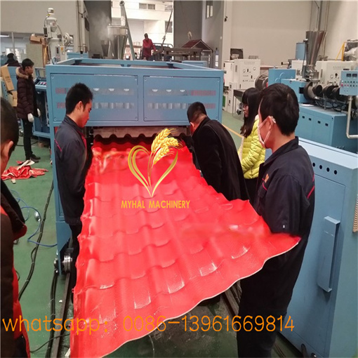 PVC -Dachfliesen -Produktion Extrusionslinie