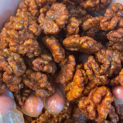 Spicy Walnuts Kernels for Snacking