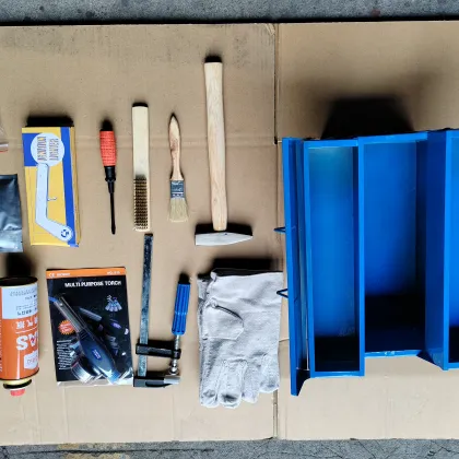 HUA DIAN 2023 TOOLBOX" could be directly used as a suitable title for a search engine query, or if you prefer a slightly refined version: "Hua Dian 2023 Toolbox". This title clearly indicates that the search is related to a toolbox or collection of tools 