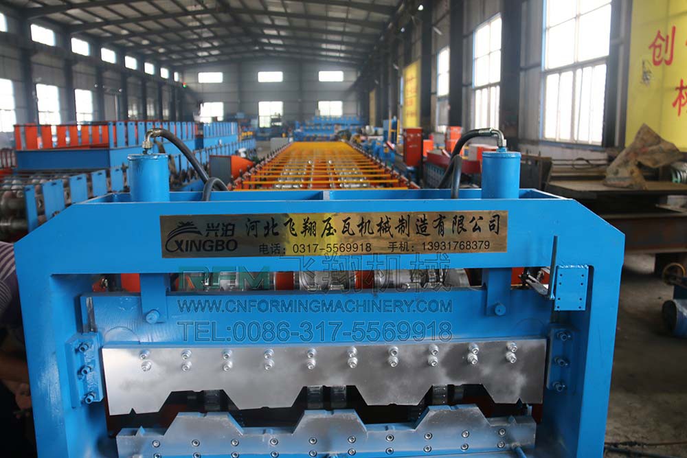  metal deck floor making machine