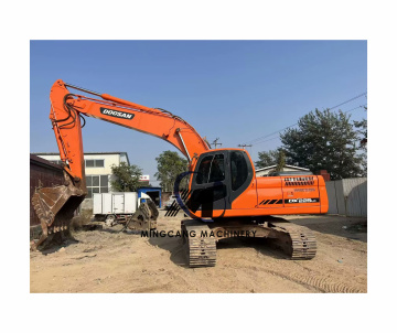 รถขุด Doosan Dx225LCA ที่ใช้แล้ว