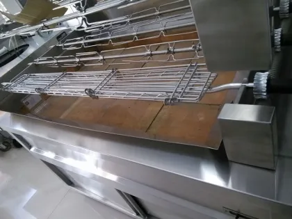Grill Machine for Large Chicken Wings in Restaurant Kitchens