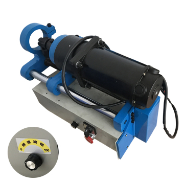 Machine de soudage automatique portable pour le soudage de l'alésage du godet excavateur