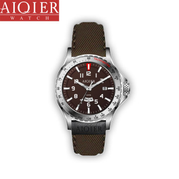 Uomini sport orologio al quarzo