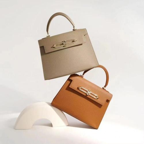 Fashionable Women's Bag Must-Have Trendy Item