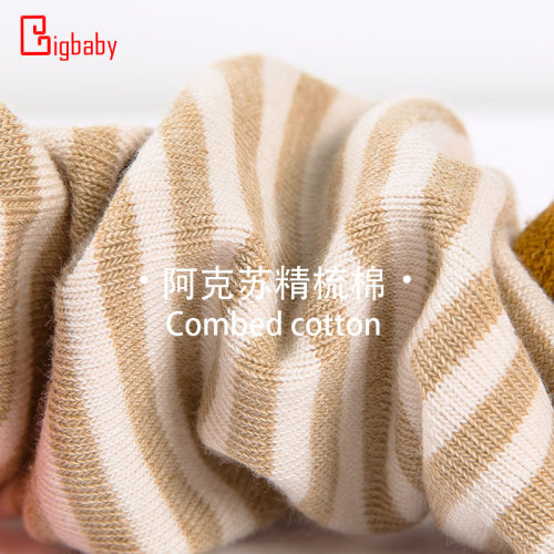 Chaussettes de coton respirantes absorbant la sueur