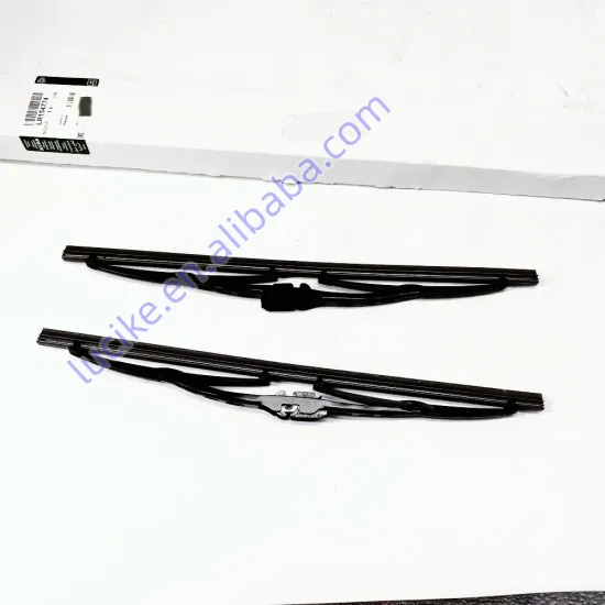 Original Equipment Manufacturer (OEM) Wiper Blades for the New Land Rover Defender: Part Number LR154774