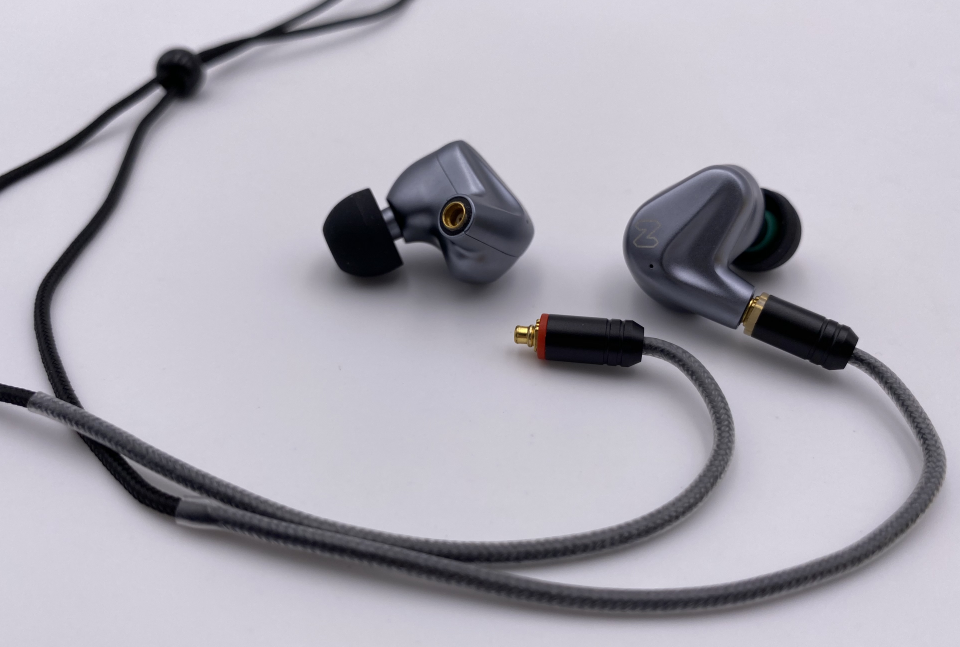 Hybrid in-Ear Earphones