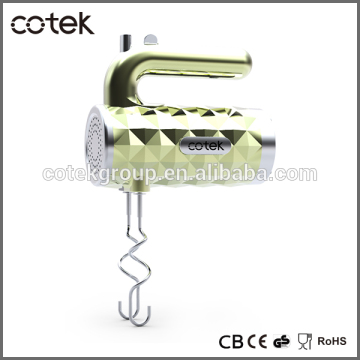 A alavanca de ejeção de trava segura patenteada Mini Electric Hand Mixer