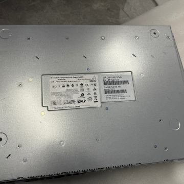Brocade G610 24-Port 32Gb Fibre Channel SAN Switch Q1H70A