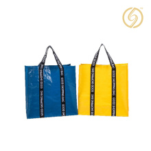 Elegante bolso tejido perfecto para viajar y comprar