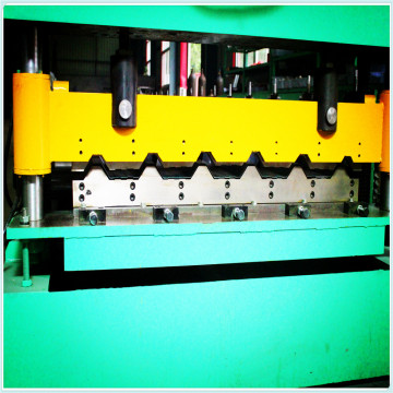 Metal roof panel sheet roll forming machine