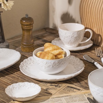 Wholesale Floral Embossed Luxury Dinnerware Set - Restaurant Quality Ceramic Dinner Plates