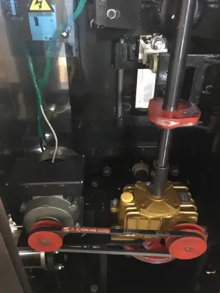 Automatic Liquids Pouch Filling Machinery Packaging Machine