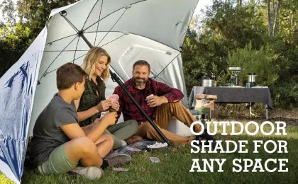 Green Beach Umbrella: The Perfect Family Size Outdoor Shade for Summer
