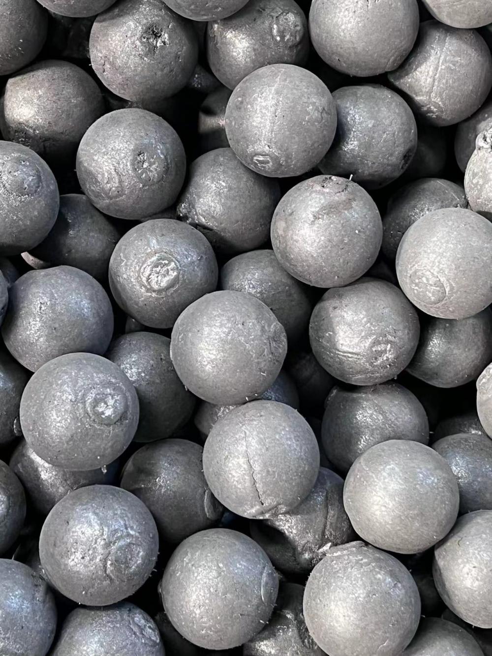 Ferrous metal cast steel balls