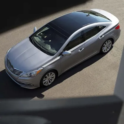 Classic flagship sedan Hyundai Azera 2011