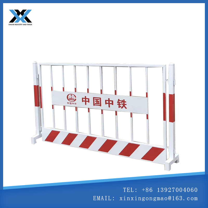 Welded construction fence foundation pit guardrail