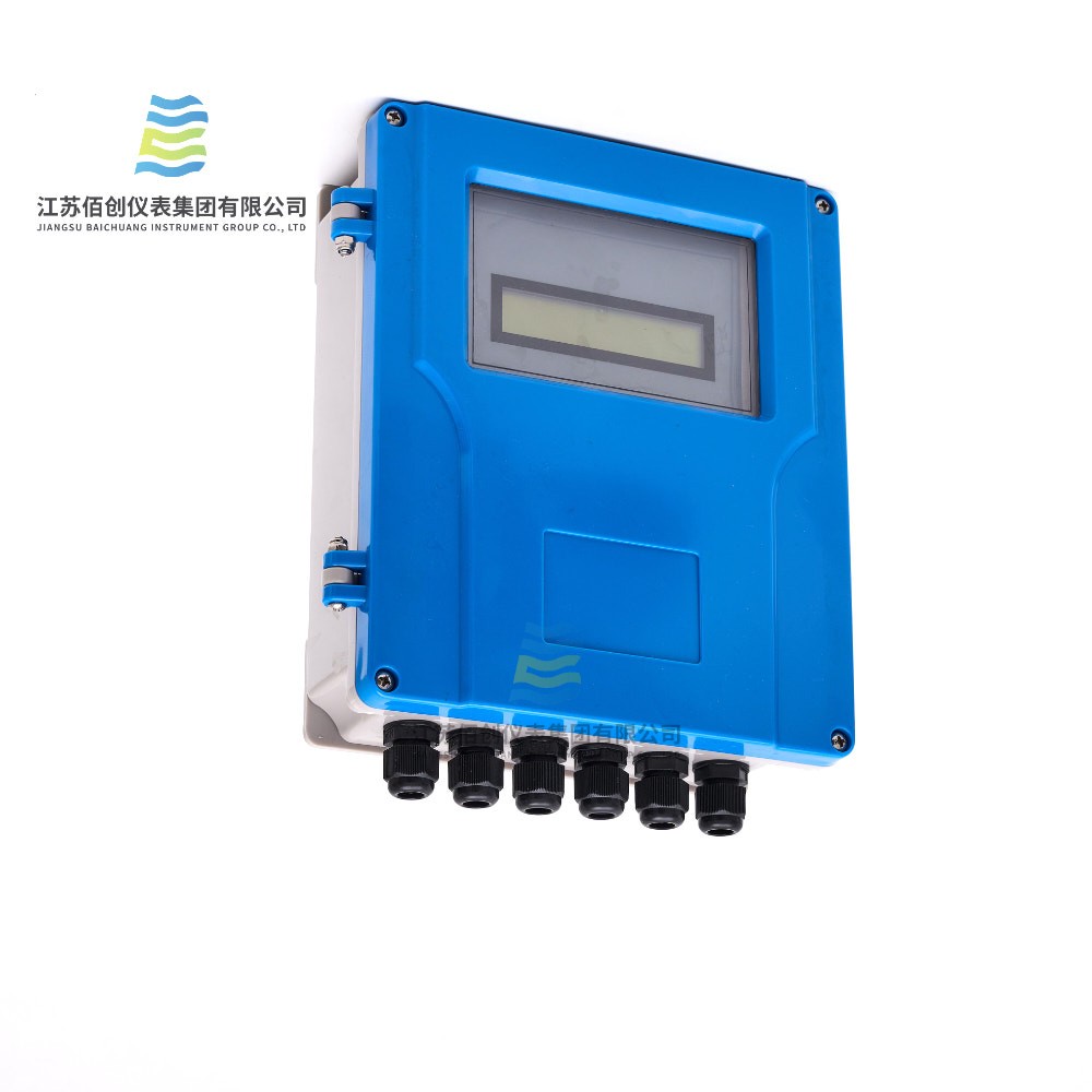 External clip-on ultrasonic flowmeter