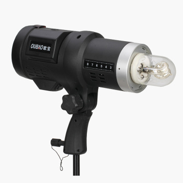 Triopo Universal LED Photography Outdoor -Blitzlicht mit TTL 2,4G und Lithiumbatterie