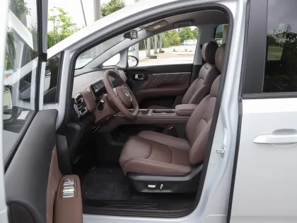 Wuling Starlight 730 2026 MY PHEV 125km Premium
