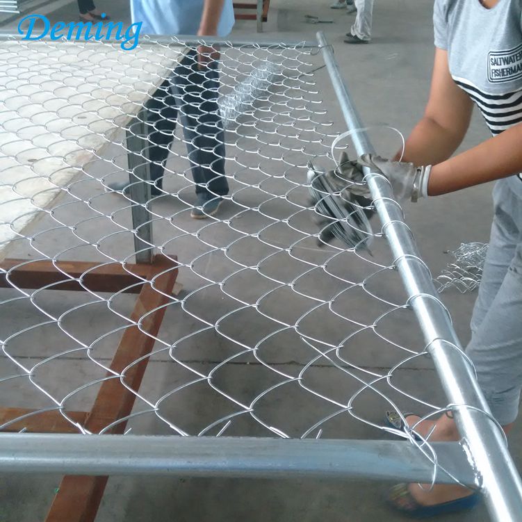 Temporary panel portable construction chain link fence