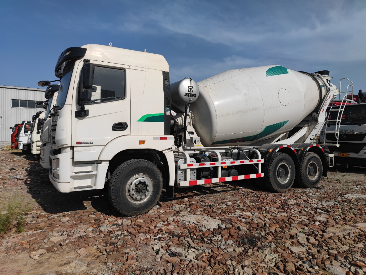 XCMG G5 Concrete Mixer Truck