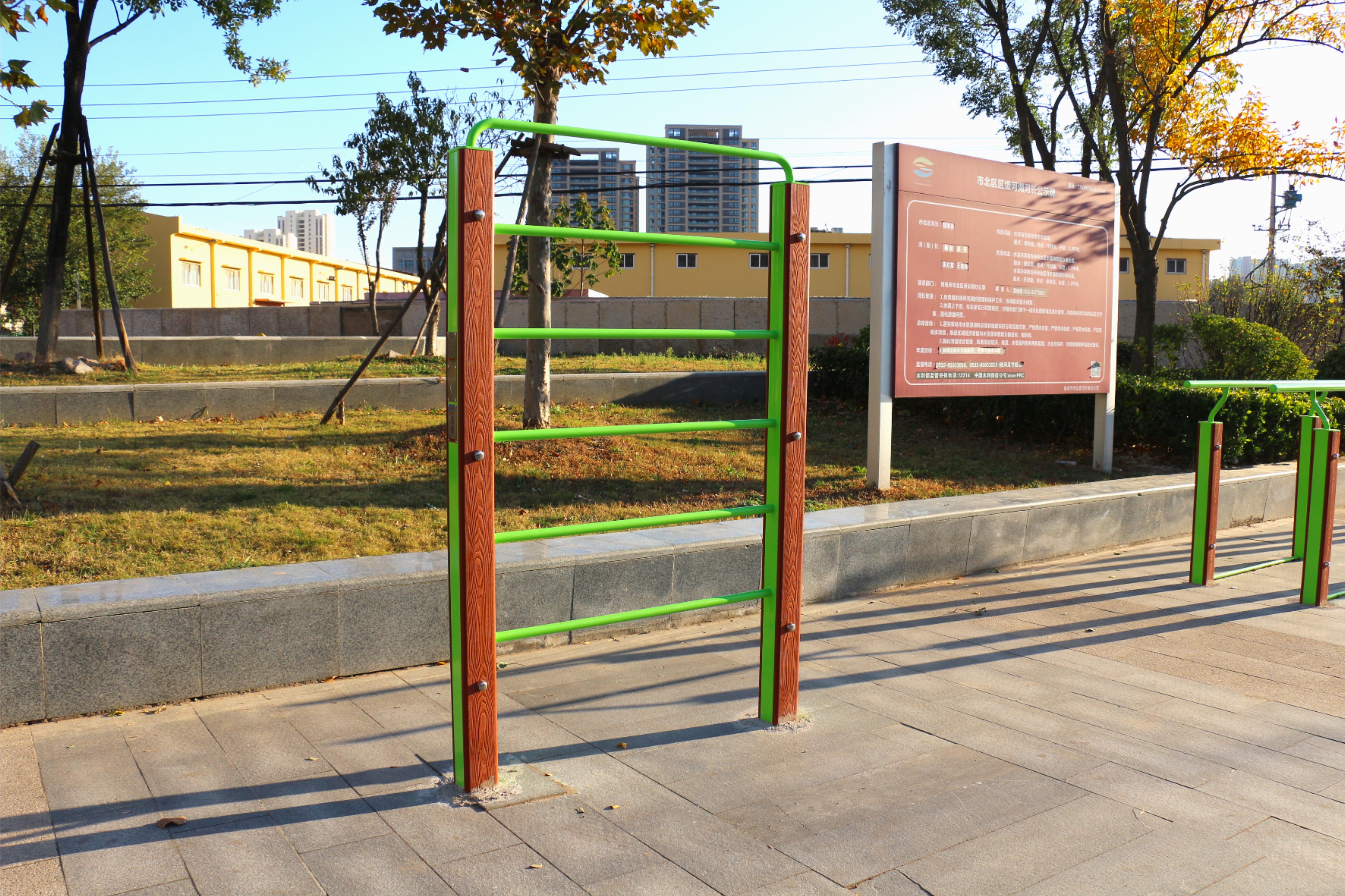 Outdoor fitness equipment