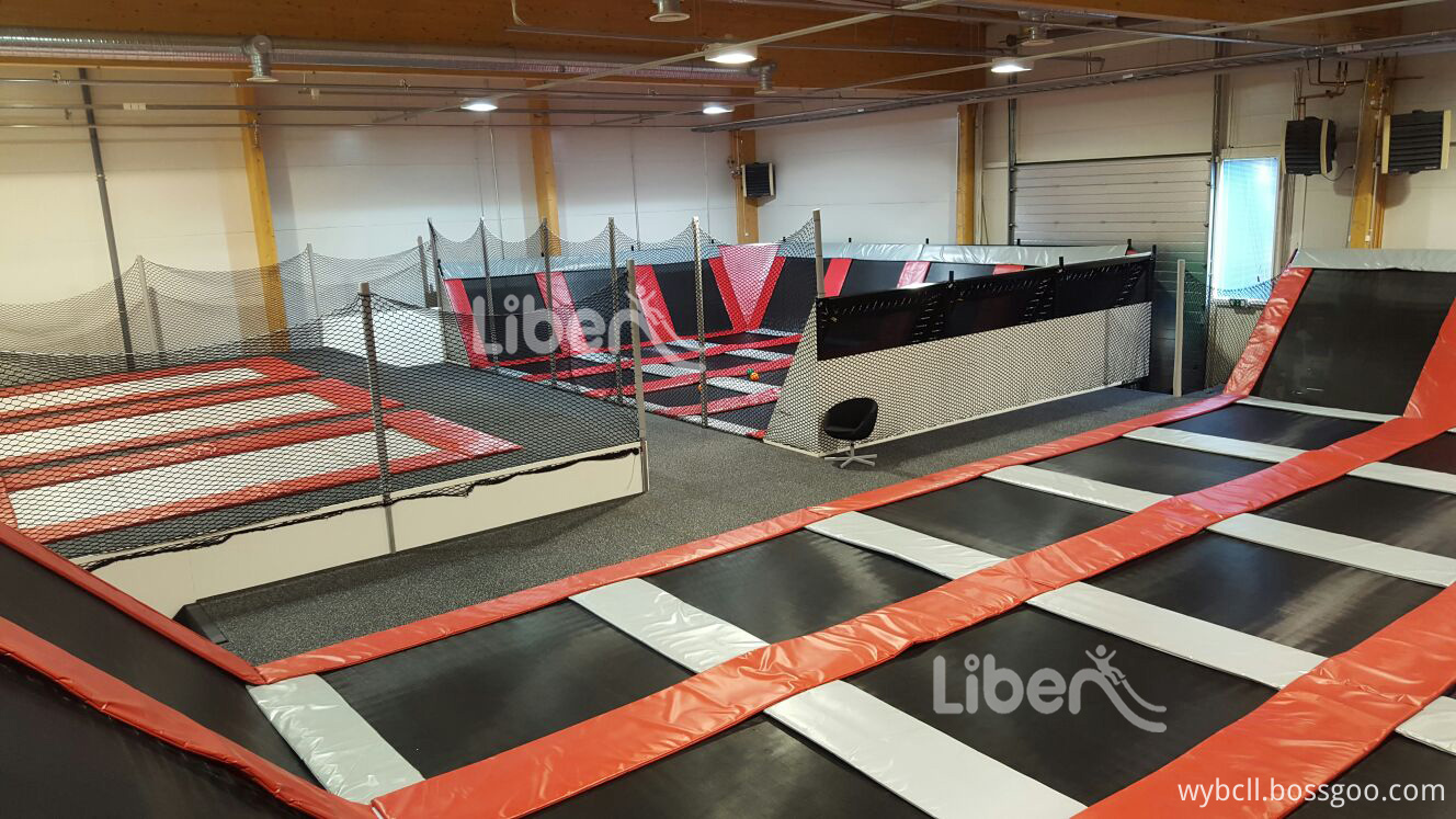 Parco del trampolino finlandese finland trampoline park