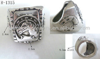 fashion metal horse head design jewelry ring