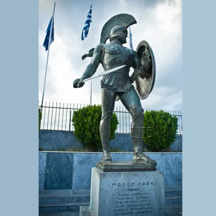Garden ancient bronze warrior sculpture leonidas statue with shield