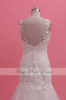 Stock Wedding Dress 