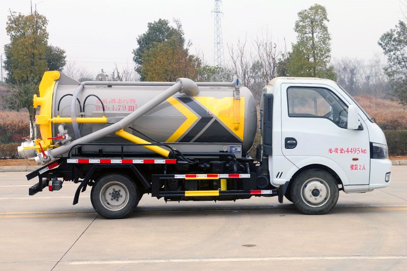 dfsewage truck (12)