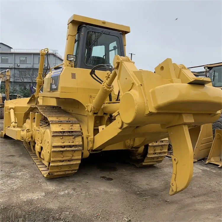 Utilisé Komatsu D65 D85 D155 Crawler Bulldozer