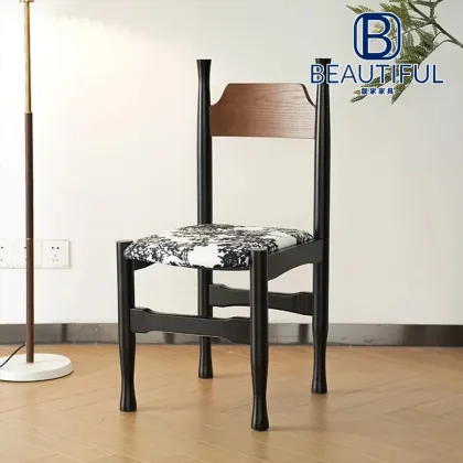 Durable Rubber Wood Crown Chair